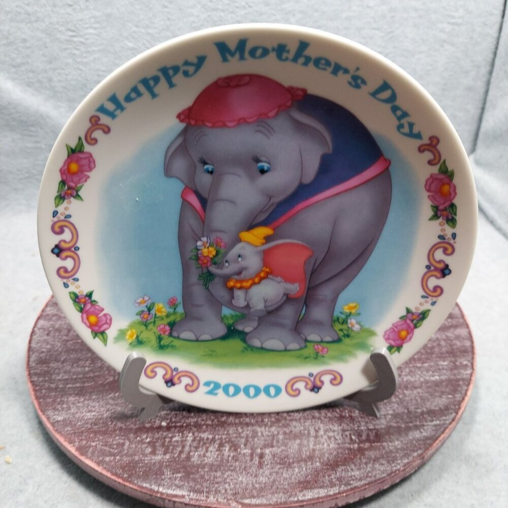 Disney Grolier Collectibles Mothers Day 2000 Plate "No Greater Love" Decorative
